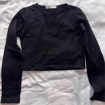 블랙 긴팔 크롭 상의