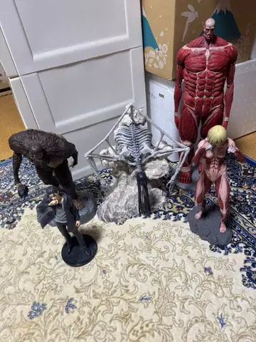 진격의 거인 1번 복권 피규어 세트