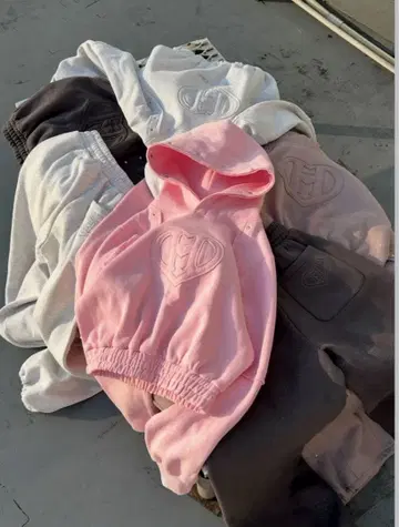 Hotter than Hell 후드 부착 셋업