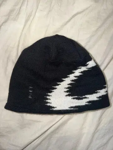 PIET X OAKLEY 비니