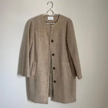 BEAUTY & YOUTH 코트