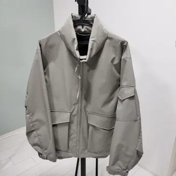 [ 새상품 ] GU 지유 윈드프루프 스탠드 카라 블루종 ( 카키 )