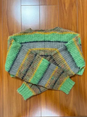 PERVERZE 모헤어 크롭 니트 보더 멀티 컬러