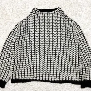 PRIORITY 프라이오리티 청키 니트 로우 게이지 스웨터 모헤어 혼방