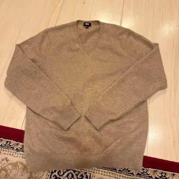 유니클로 V넥 베이지 캐시미어 100%