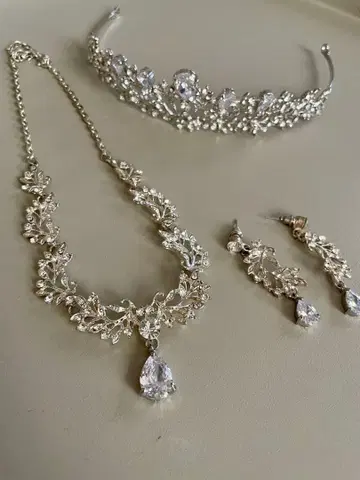 [ 새상품급 ] 웨딩 브라이덜 액세서리. 큐빅 지르코니아. 3세트