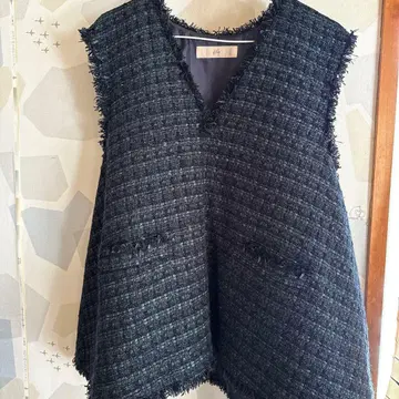 새상품급 heve 트위드 베스트 도쿄 한정판