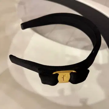 살바토레 페라가모 Ferragamo 머리띠 리본