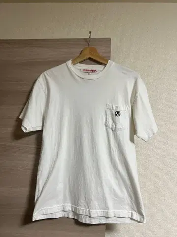 Richardson 화이트 T셔츠 포켓 부착