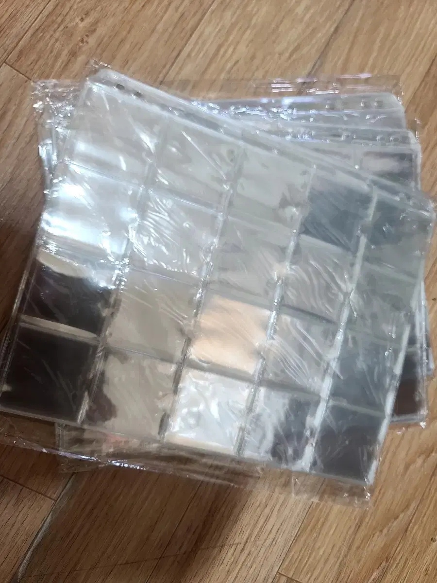 Coin storage binder refill, 20 pockets, 10 sheets x 3 packs, new item