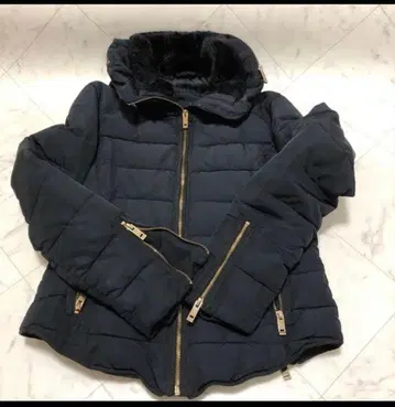 ZARA 하프 다운 자켓