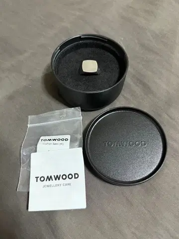 TOMWOOD Cushion Satin (M) 60