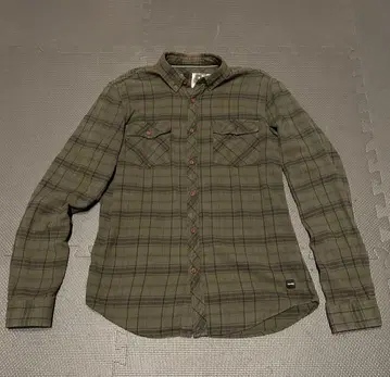 아날로그 올리브 그린 체크 무늬 플란넬 셔츠