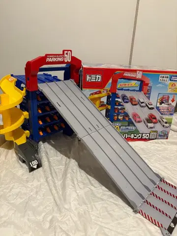 토미카 슬라이더 파킹 50