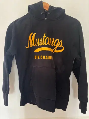 구제 의류 Bear Foot Mustangs 후드티 블랙