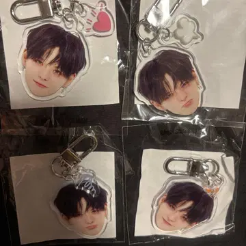 treasure 얼굴 아크릴 키링 요시 컴프