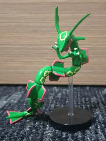 입체 포켓몬 도감 레쿠자 피규어