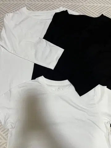 착용 횟수 1회만 총 3장 세트 반팔 T셔츠 M 7부? 2장 세트