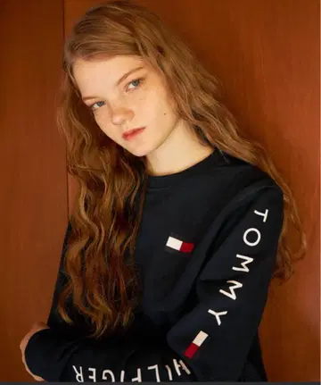 타미힐피거 네이비 맨투맨 SM