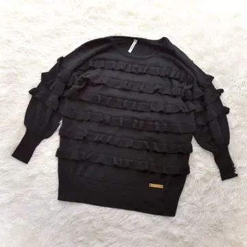 밀크페도 프릴 스웨터(XS) 블랙 티어드 벌룬 슬리브 무지