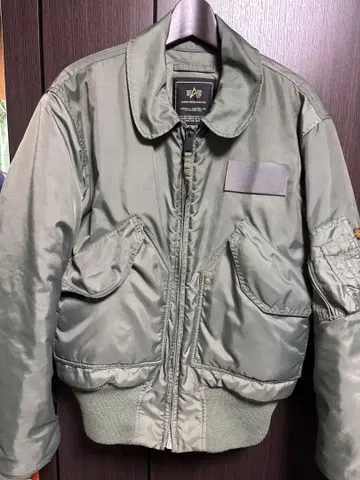 ALPHA INDUSTRIES MA-1 플라이트 자켓 MEDIUM