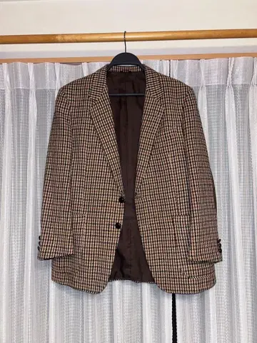 브라운 계열 체크 테일러드 자켓