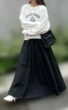 언그리드 슬릿 볼륨 스커트