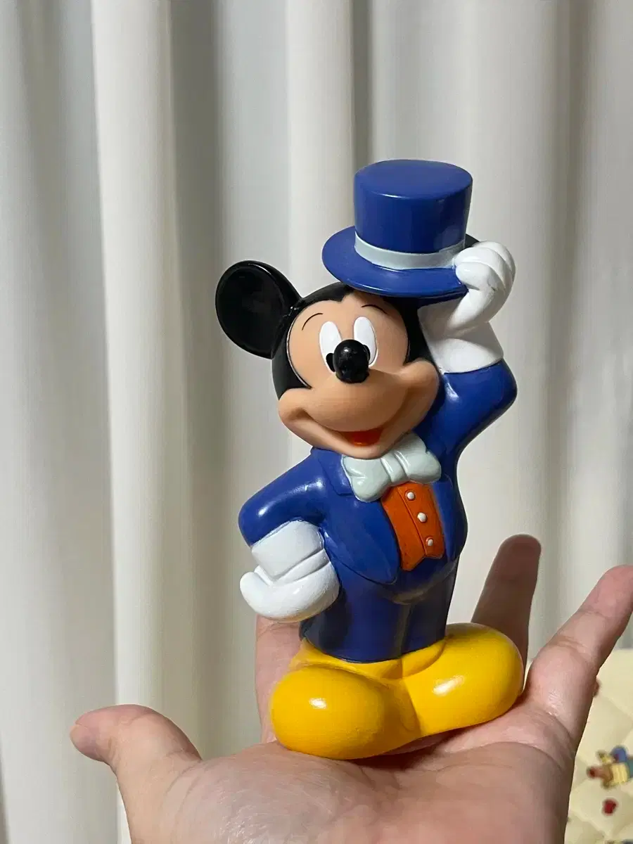 Vintage) Gentleman Miki Piggy Bank