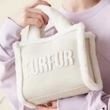 FURFUR 무스탕 로고 토트백 IVR