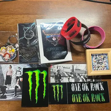 ONE OK ROCK 굿즈 묶음 판매 러버밴드