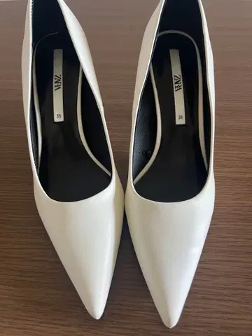 ZARA 화이트 하이힐 38