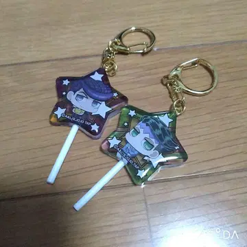 죠죠 아크릴 키링