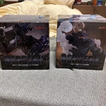 베르세르크 특장판 42권, 43권 갓츠, 조드 피규어 포함