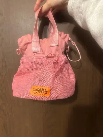 UNIVERSAL OVERALL 핑크 메쉬 숄더백