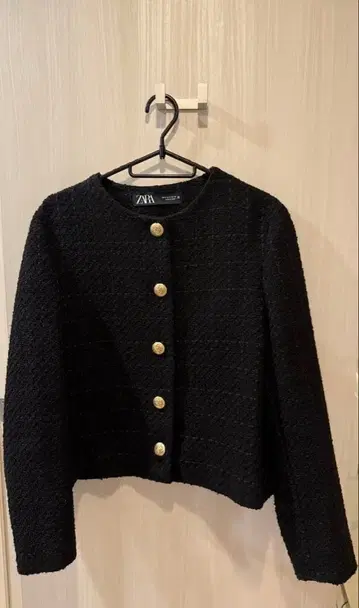 ZARA 블랙 트위드 자켓 골드 버튼 S 사이즈 여성용