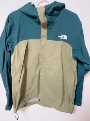 THE NORTH FACE NP61530 마운틴 후드티 그린 카키