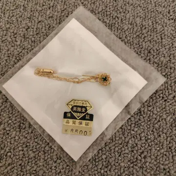 골드 컬러 핀 배지 그린 컬러 보석 포함 새상품