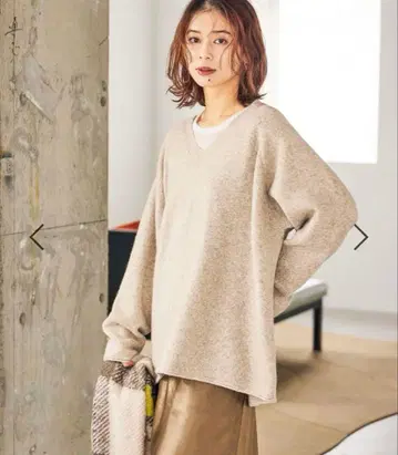 7게이지 울 믹스 스티치 V넥 니트 스튜디오 클립 2025