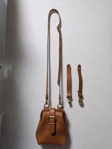 HERZ 헬츠 입구 프레임 벨트 파우치 숄더백 E-40 카멜