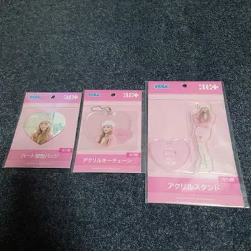 ILLIT 하트형 아크릴 스탠드 캔뱃지 아크릴 키체인 이로하