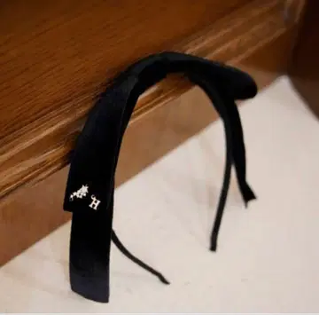 Her lip to Velour Ribbon Headband