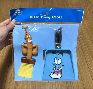 디즈니 리조트 빗자루 & 쓰레받기 세트 지니