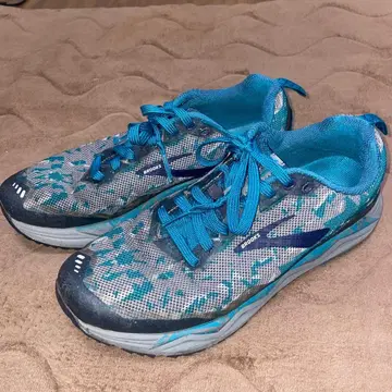 브룩스 BROOKS 칼데라3 26.5cm