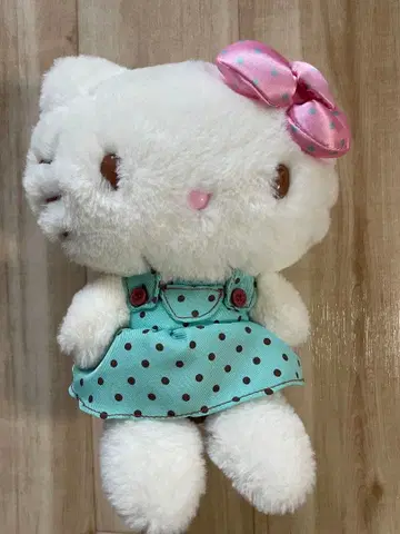 키티 봉제 인형