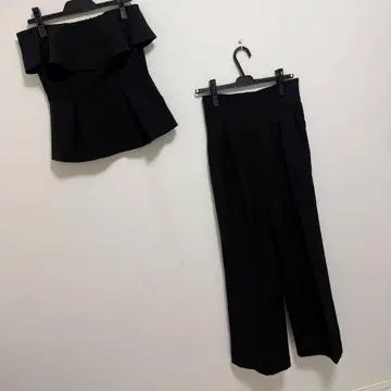 프로포션 바디 드레싱 베어 페플럼 팬츠 셋업