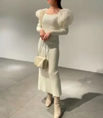 새상품급 스나이델 퍼프 도킹 니트 원피스 퍼프 숄더 A라인