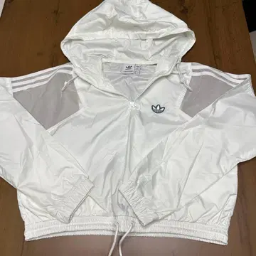 adidas 후드 부착 크롭 자켓