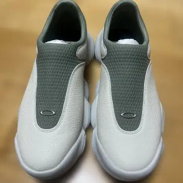 OAKLEY 팩토리 팀 스웨이드 플래쉬 화이트 27.5