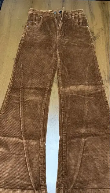 Afends. 코듀로이 플레어 팬츠 브라운 AU8