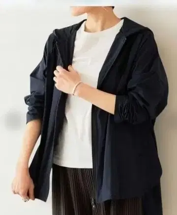 비어즐리 마운틴 후드티 블루종 블랙